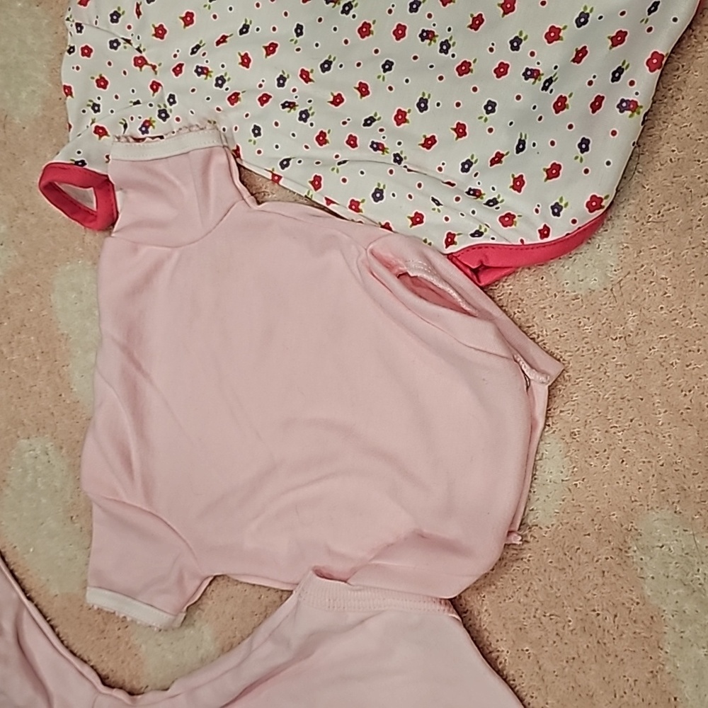 F girls pink preemie onesies snap unbranded never worn Pristine Condition - Picture 7 of 8